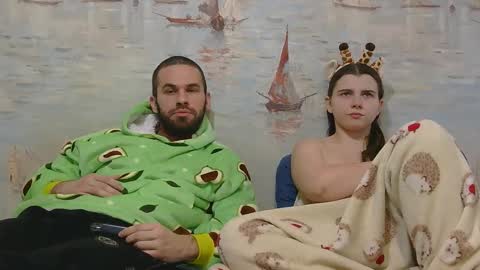 Alex and Sarah online show from 02-02-26, 02:05