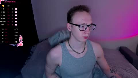 Snapshot of alex_silent chatting on 10-09-25, 10:13 alex_silent online show from 10-09-25, 10:13