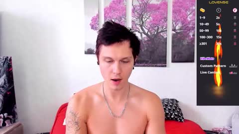 Alex WandHot online show from 09-30-25, 05:12