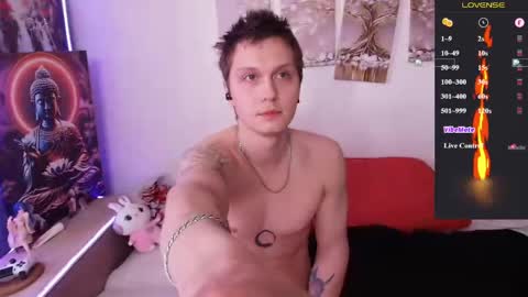 Alex WandHot online show from 04-30-26, 02:18