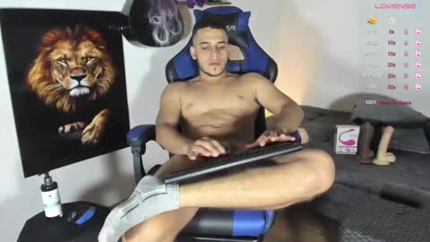 Snapshot of alex_woll11 chatting on 02-05-25, 05:41 Alex Woll online show from 02-05-25, 05:41