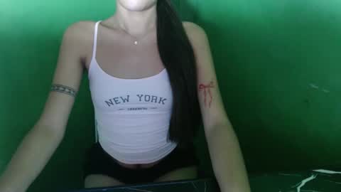 Snapshot of alexa04052007 chatting on 10-15-25, 04:07 alexa04052007 online show from 10-15-25, 04:07