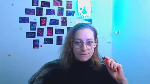 Snapshot of alexa_kittie chatting on 02-17-26, 06:43 Alexa online show from 02-17-26, 06:43