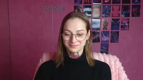 Snapshot of alexa_kittie chatting on 02-18-26, 06:20 Alexa online show from 02-18-26, 06:20