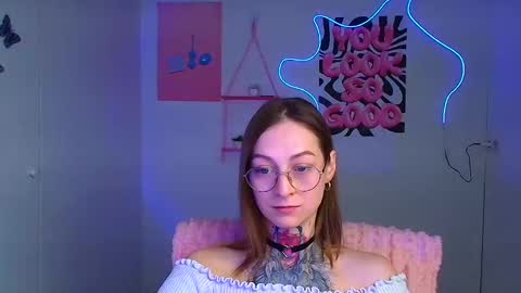 Snapshot of alexa_kittie chatting on 02-20-26, 06:48 Alexa online show from 02-20-26, 06:48