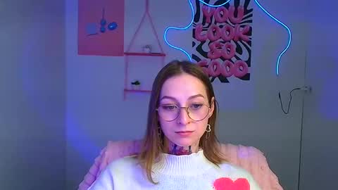 Snapshot of alexa_kittie chatting on 02-22-26, 06:24 Alexa online show from 02-22-26, 06:24