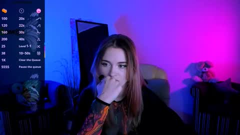 Snapshot of alexa_night_ chatting on 10-18-25, 08:42 alexa_night_ online show from 10-18-25, 08:42