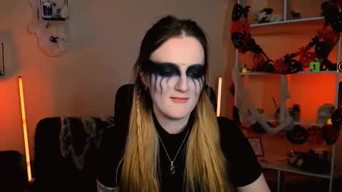 Snapshot of alexa_night_ chatting on 10-24-25, 01:03 alexa_night_ online show from 10-24-25, 01:03