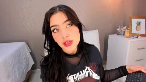 Alexa Thaylor online show from 12-25-24, 09:00