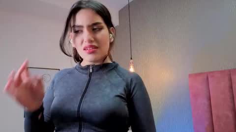 Alexa Thaylor online show from 01-11-26, 09:42