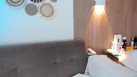 Snapshot of alexaa_swan chatting on 03-20-26, 08:35 alexaa_swan online show from 03-20-26, 08:35