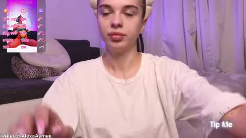 Snapshot of alexaaimee chatting on 03-07-25, 04:35 Alexa online show from 03-07-25, 04:35