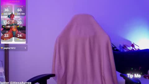 Snapshot of alexaaimee chatting on 10-18-25, 11:27 Alexa online show from 10-18-25, 11:27