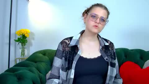 Snapshot of alexaavery chatting on 06-06-26, 06:51 AlexaAvery online show from 06-06-26, 06:51