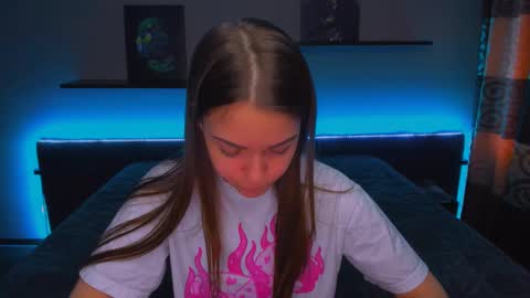 angel online show from 02-10-25, 03:13