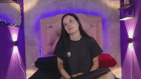 Snapshot of alexaivory chatting on 05-22-26, 10:21 Alexa online show from 05-22-26, 10:21