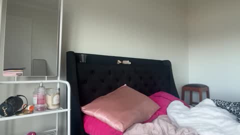 alexajefferies online show from 11-04-25, 08:08