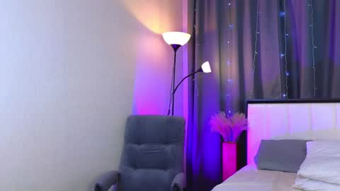 Snapshot of alexalenee chatting on 12-24-24, 08:33 ALEXA online show from 12-24-24, 08:33