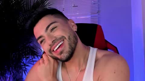 Alexander Diaz online show from 09-27-25, 01:38