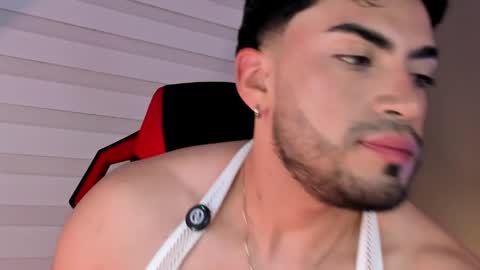 Alexander Diaz online show from 04-07-26, 01:22