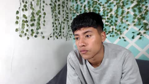 chicos hot online show from 09-13-25, 01:44