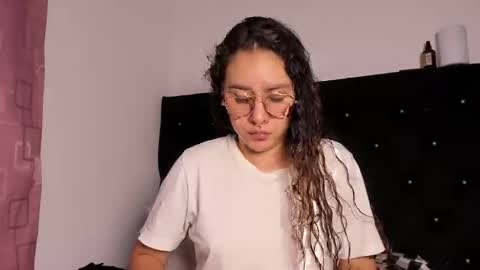 alexandra clauss online show from 11-05-25, 01:05