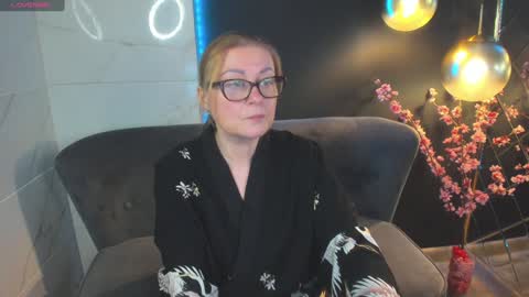 Alexandra online show from 12-22-24, 08:03