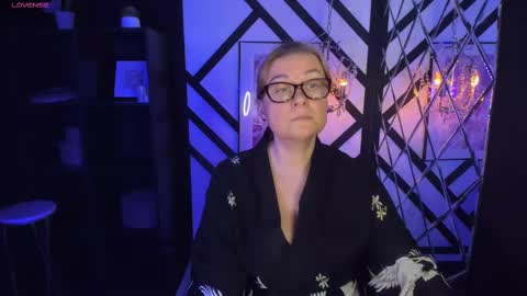 Alexandra online show from 02-14-25, 10:36