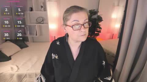 Alexandra online show from 03-25-26, 10:38