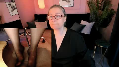 Snapshot of alexandra_kind chatting on 05-13-26, 08:38 Alexandra online show from 05-13-26, 08:38