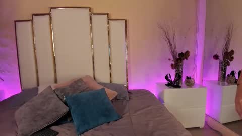 alexandraa_gomez online show from 10-10-25, 08:19