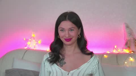 AlexandraBloom online show from 01-10-25, 06:49