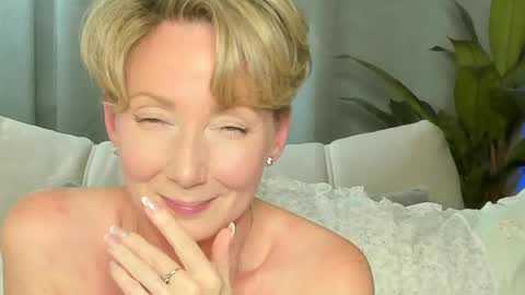 Alexandra online show from 05-11-26, 02:45