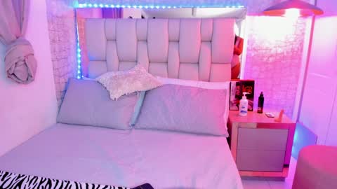 Alexandra Miller online show from 12-09-24, 01:55