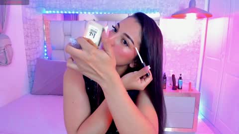 Alexandra Miller online show from 12-26-24, 12:49