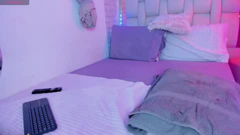 Alexandra Miller online show from 01-14-25, 03:04