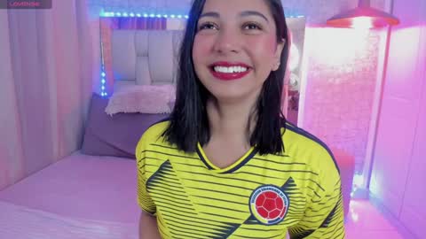 Alexandra Miller online show from 02-05-25, 10:41