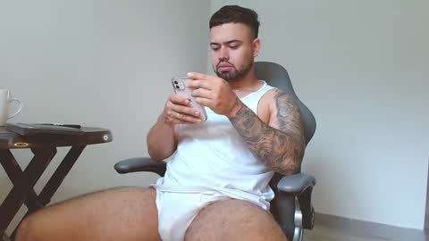 ALEX online show from 01-05-25, 01:36