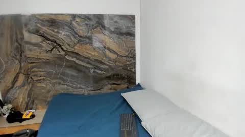 Snapshot of alexayblake chatting on 10-01-25, 07:42 alexayblake online show from 10-01-25, 07:42