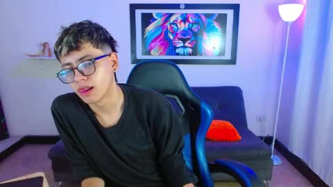 alex online show from 05-04-26, 01:18