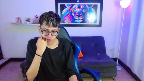 alex online show from 05-05-26, 01:52