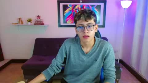 alex online show from 05-12-26, 01:52