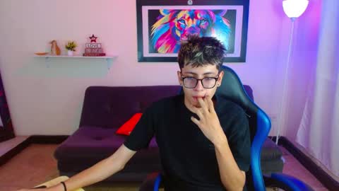 alex online show from 05-19-26, 02:01