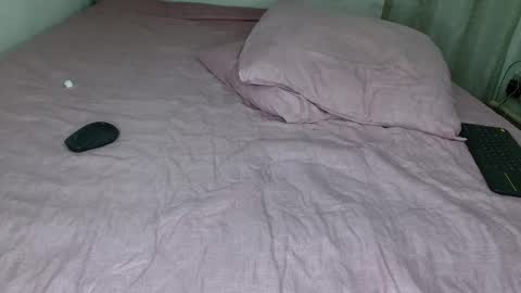 Snapshot of alexey_sweet chatting on 12-18-24, 01:45 Alexey sweet online show from 12-18-24, 01:45