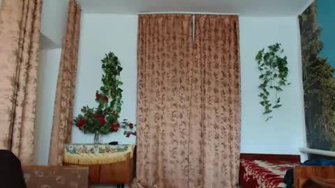 Snapshot of alexey_sweet chatting on 10-10-25, 04:33 Alexey sweet online show from 10-10-25, 04:33