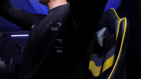 alexgiraldo__ online show from 10-23-25, 02:33