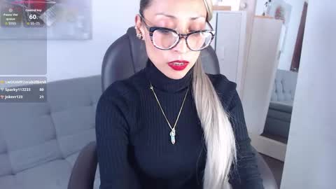 Snapshot of alexia_james_ chatting on 04-27-26, 08:40 Alexa online show from 04-27-26, 08:40