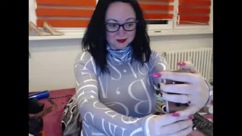 Snapshot of alexie33 chatting on 02-10-25, 05:30 alexie33 online show from 02-10-25, 05:30