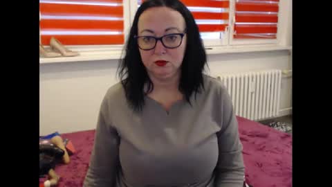 Snapshot of alexie33 chatting on 02-18-25, 12:06 alexie33 online show from 02-18-25, 12:06