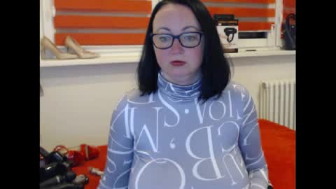 Snapshot of alexie33 chatting on 02-26-25, 07:38 alexie33 online show from 02-26-25, 07:38